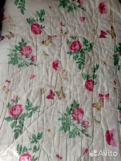 2 подушки и одеяло