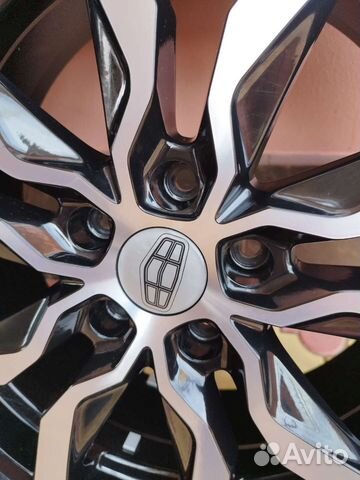 Автошины на дисках для Geely Coolray зимние