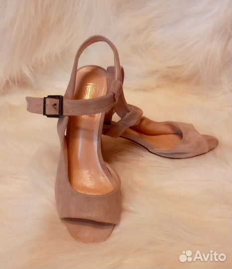 Босоножки женские 36 размер