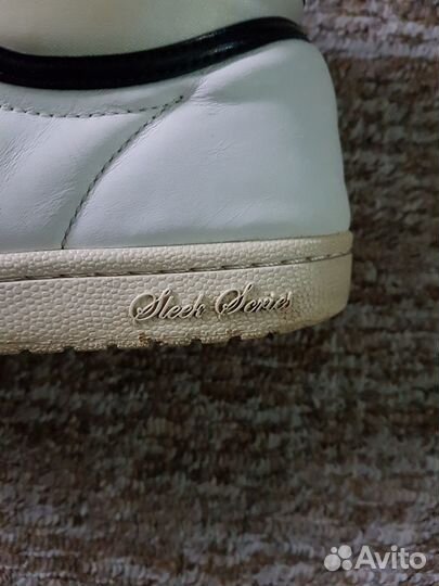 Кроссовки мужские 40