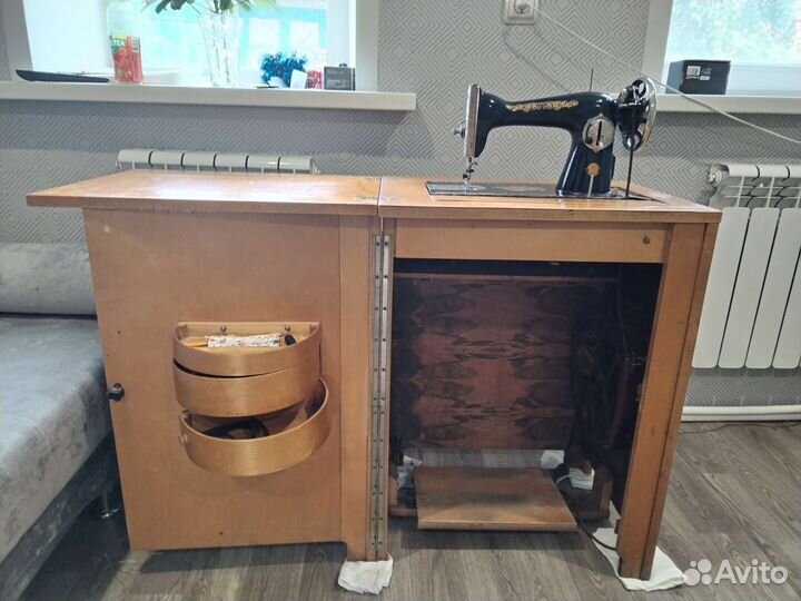 Швейная машина Подольск ножная