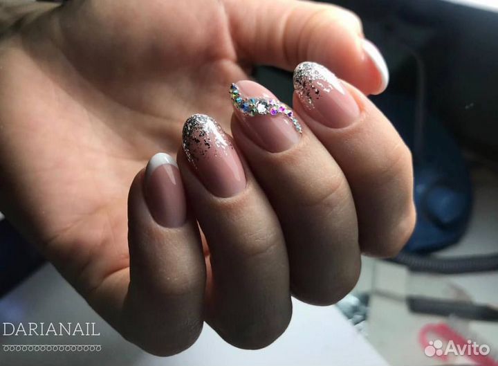 Маникюр с покрытием гель-лаком (м. Пионерская)