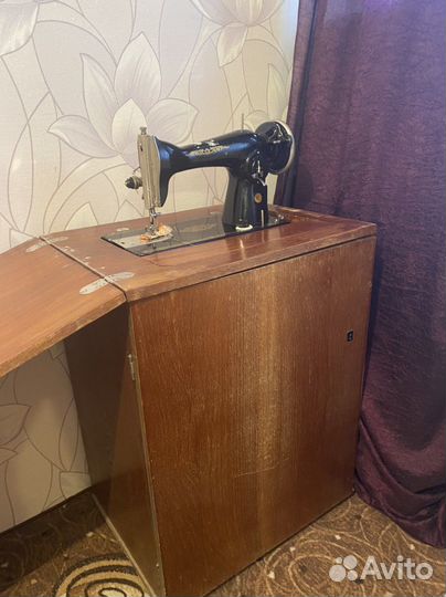 Швейная машина Подольск 2м