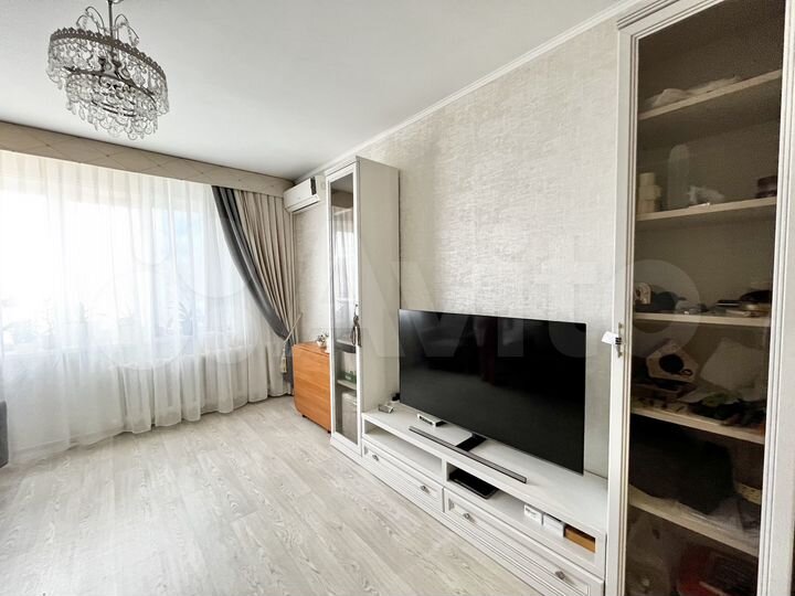 3-к. квартира, 63 м², 3/9 эт.