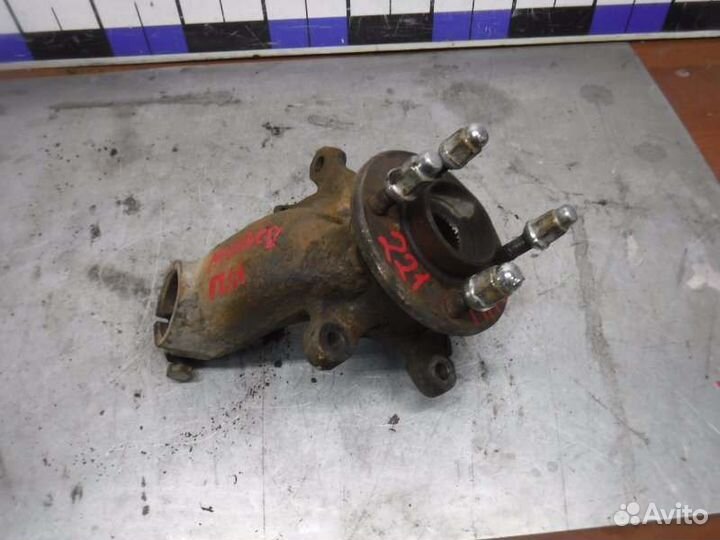 Кулак передний левый Ford Mondeo 2 1.6 1997