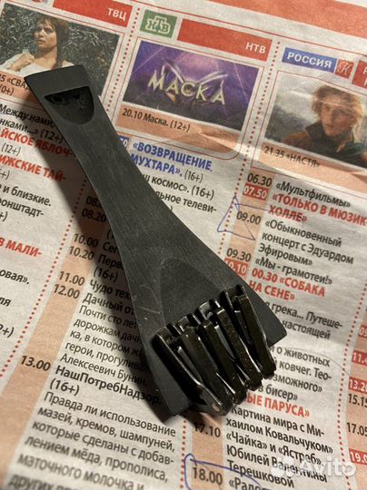 Приспособление для натяжки струн муз.инструментов