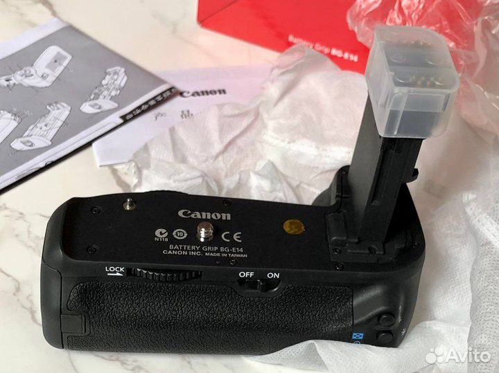 Батарейный блок Canon BG-E14