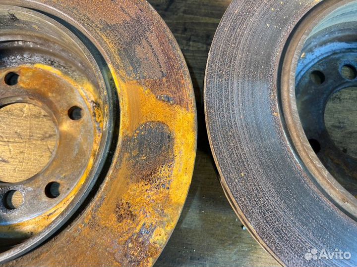 Диск тормозной задний Bmw 5 E60 N52B30 AF 2006