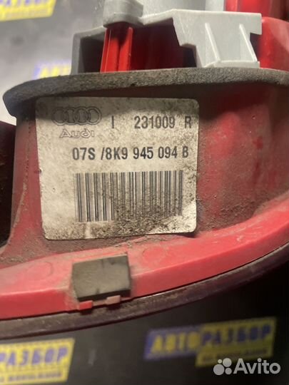 Фонарь внутренний правый Audi A4 B8