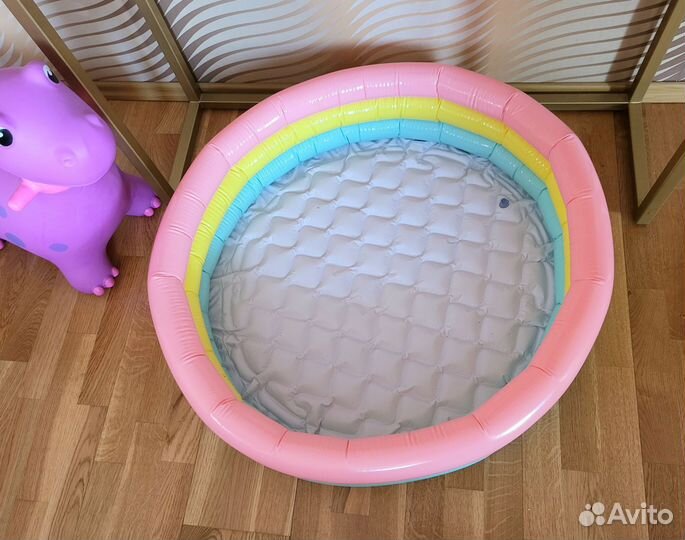 Сухой бассейн с шариками