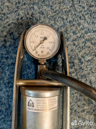 Насос ножной с манометром