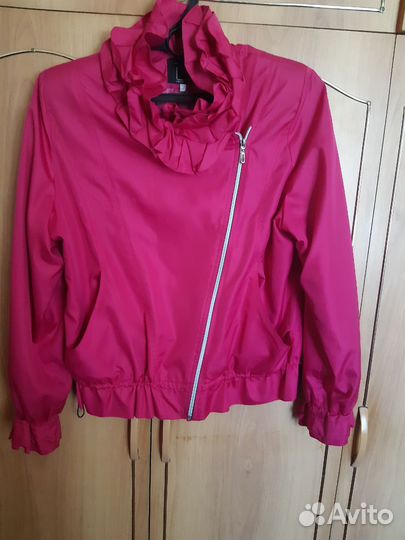 Ветровка женская