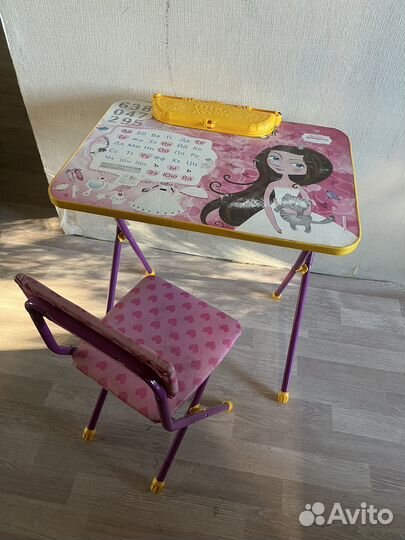 Детский стол и стул