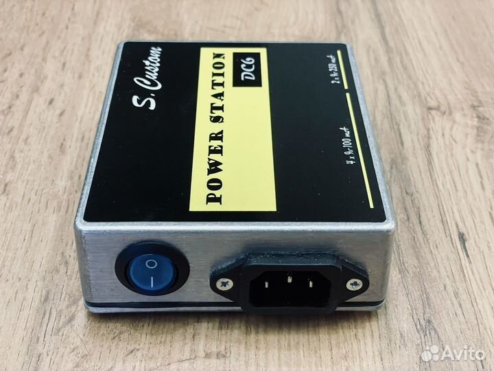 Блок питания гитарных педалей