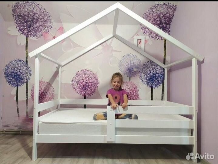 Кровать домик в наличии