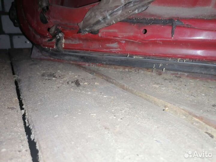 Дверь передняя правая mitsubishi colt 5