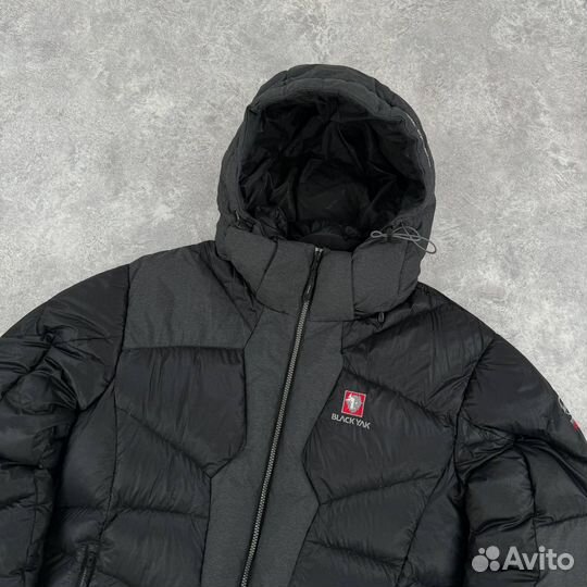 Пуховик Black Yak