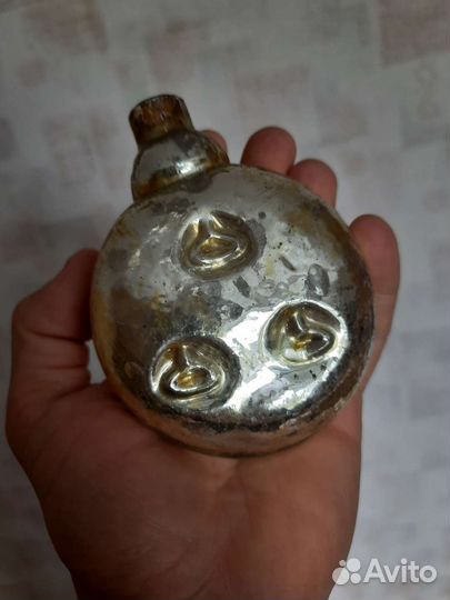 Ёлочная игрушка будильник