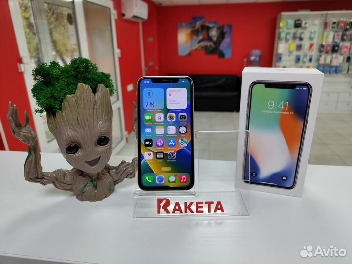 iPhone X, 64 ГБ
