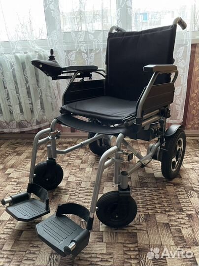 Кресло-коляска с электроприводом