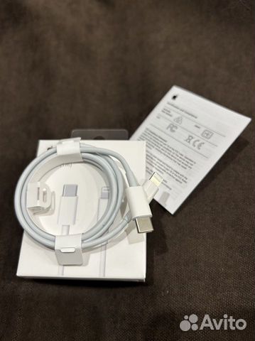 Apple Lightning USB - C Зарядный кабель на iPhone