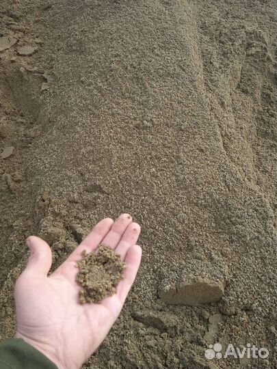 Песок и щебень