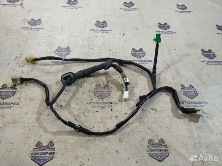 Проводка двери задняя Subaru Forester S11