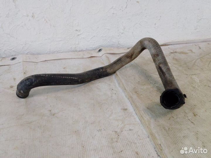 Патрубок отопителя Volkswagen Passat B5