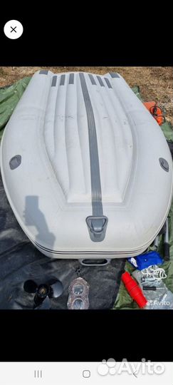 Лодка Cayman N330