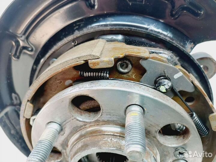 Кулак задний правый Kia Sportage 2