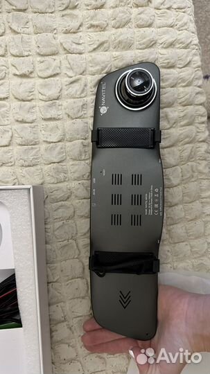 Видеорегистратор-зеркало navitel MR250 NV