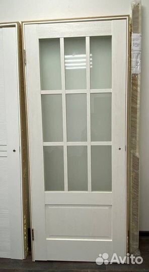 Дверь с остеклением 2000х800 выставочный образец