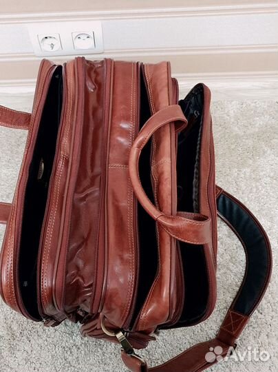 Мужской кожаный портфель