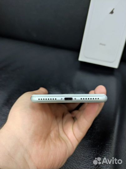 iPhone 8 Plus, 64 ГБ