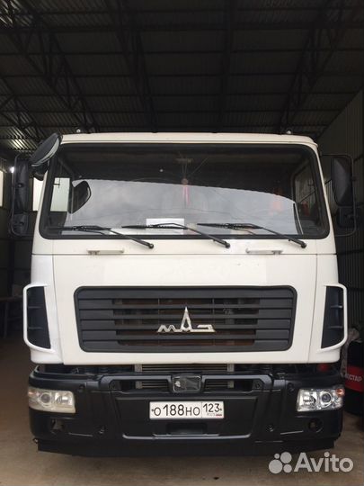 Подсобный рабочий для работы на мусоровозе