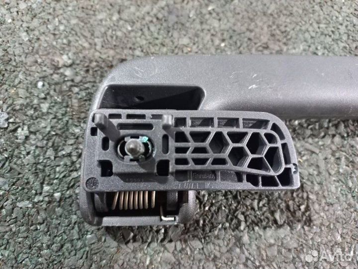 Ручка потолка Q7