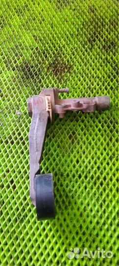 Натяжитель ремня Peugeot 308