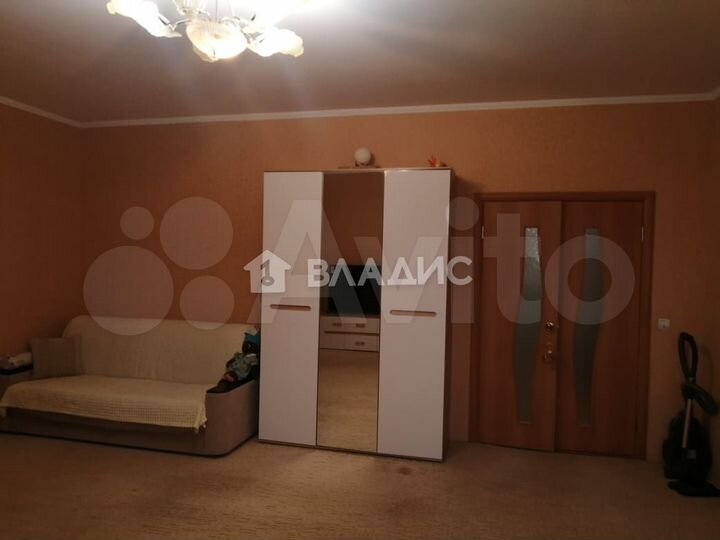 2-к. квартира, 74 м², 4/6 эт.