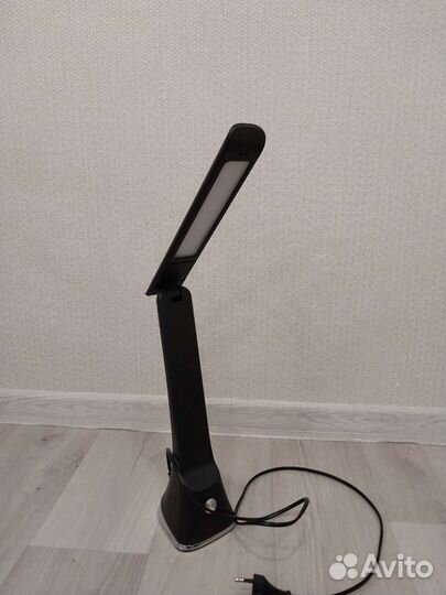Лампа настольная