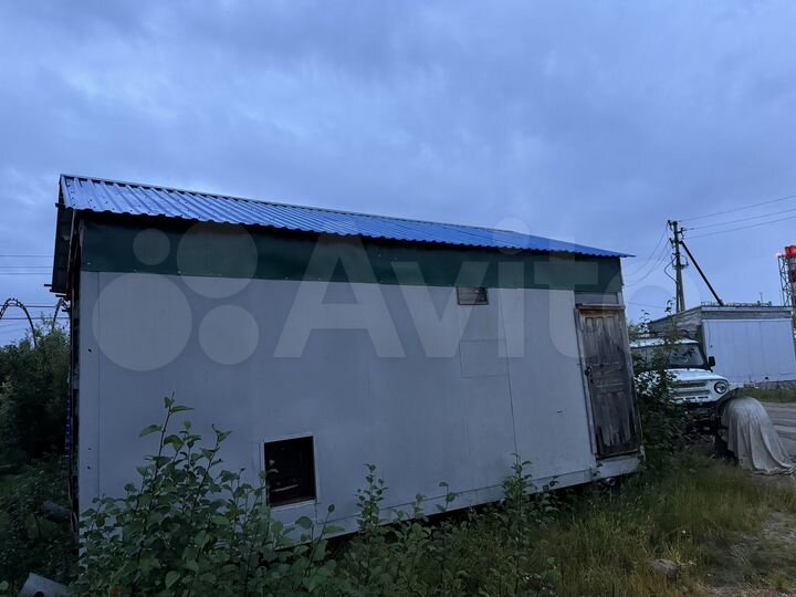 Гараж, > 30 м²