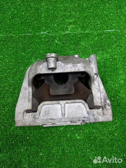 Подушка двигателя Volkswagen Jetta BLF 2006