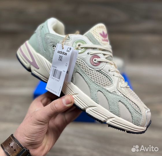 Кроссовки Adidas Astir