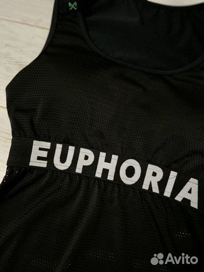 Майка спортивная женская с чашечками Euphoria