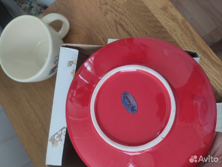 Чашка с блюдцем из фарфора