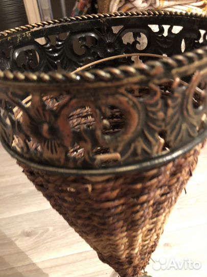 Подставка для цветов ручной работы