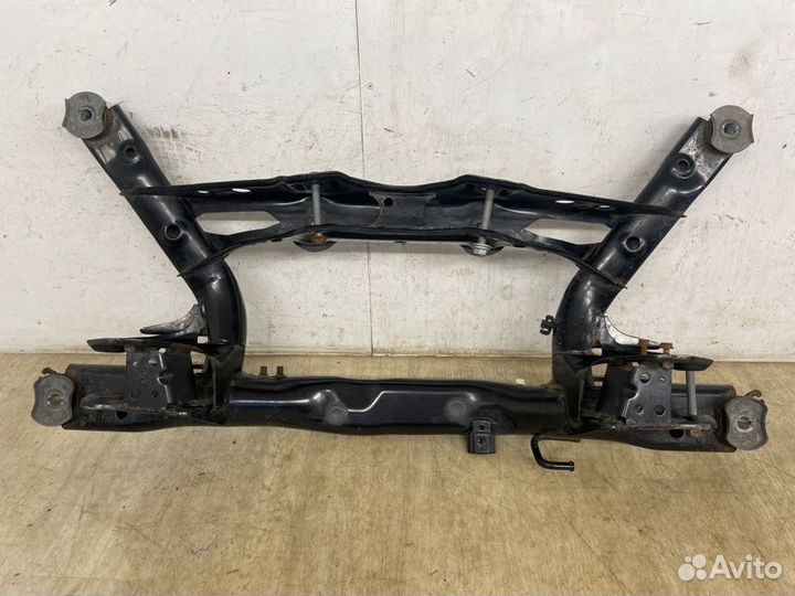 Подрамник задний Volkswagen Tiguan 2016 2017 2018