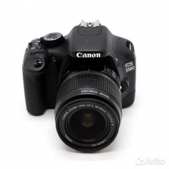 Зеркальный фотоаппарат Canon EOS 550D kit