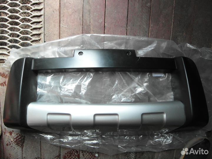 Накладка на передний бампер Suzuki Grand Vitara