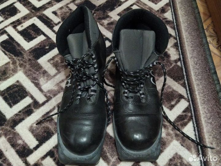 Ботинки для лыж