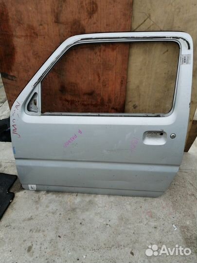 Дверь передняя левая Suzuki Jimny JB23